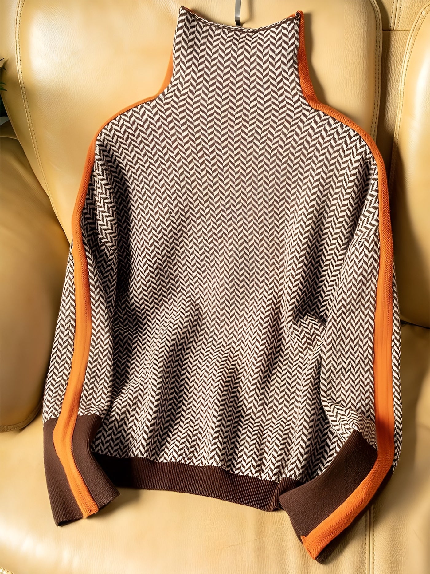 Flavie™ – Pull à col roulé avec des rayures contrastantes audacieuses